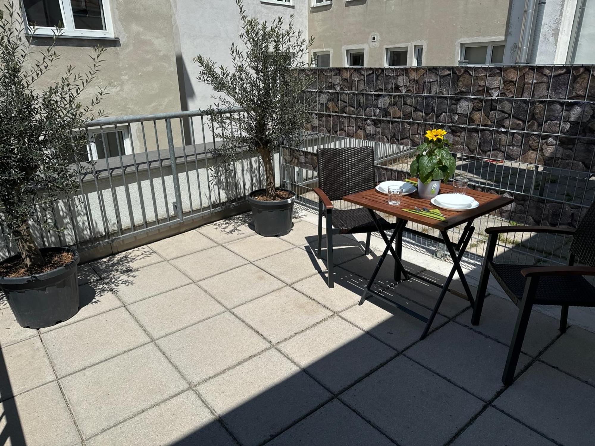 Апартаменты Klein Aber Fein Mit Terrasse Вена Экстерьер фото